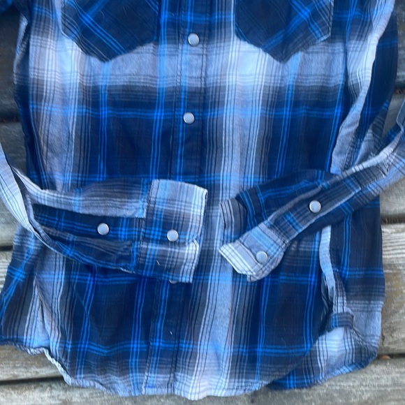 Aeropostale Snap Button Shirt - Picture 3 of 5